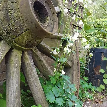 Planty - With Bath Tub Hébergement de vacances Halle