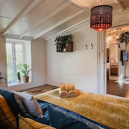 Planty - With Bath Tub Holiday home