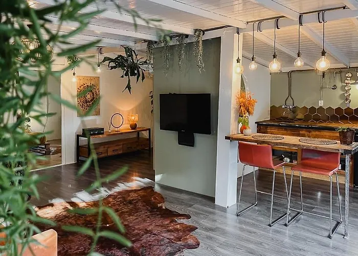 Planty - With Bath Tub Halle