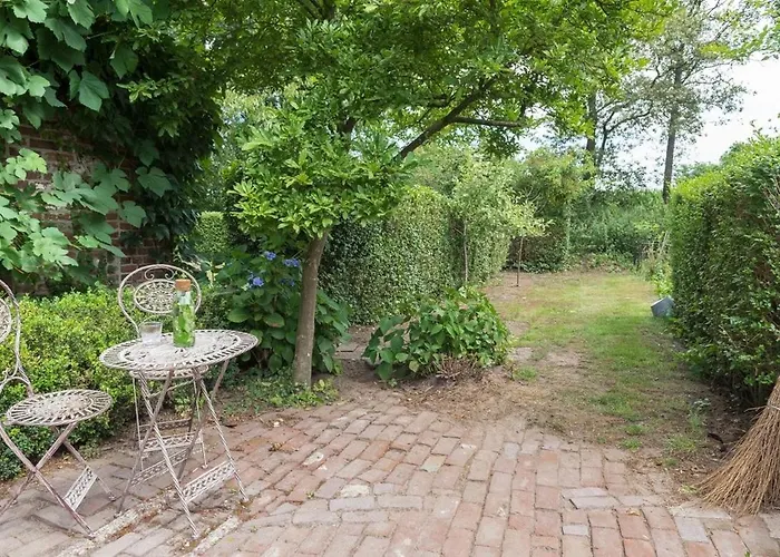 Planty - With Bath Tub Dom wakacyjny *