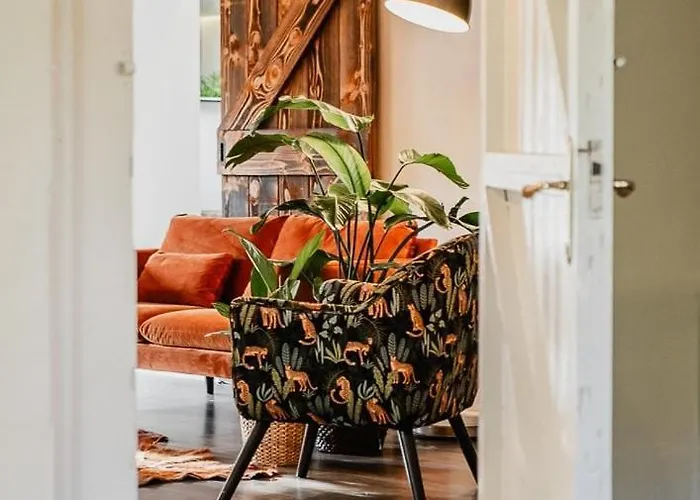 Planty - With Bath Tub * Halle