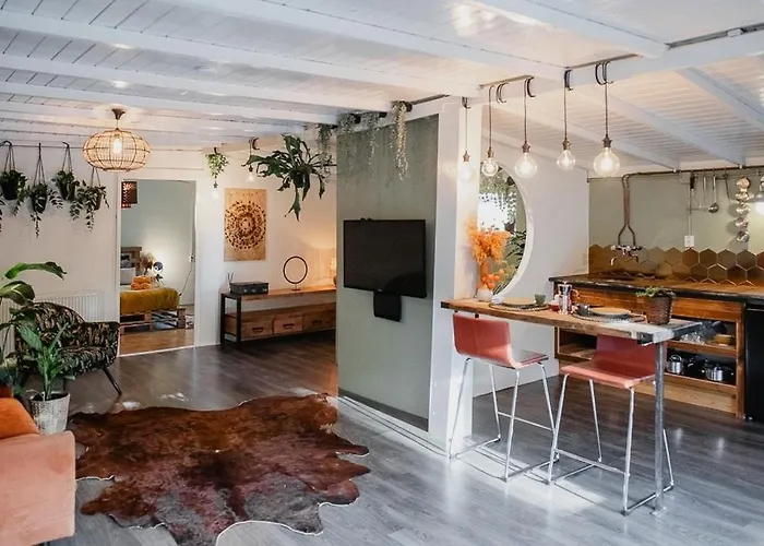 Planty - With Bath Tub Dom wakacyjny *