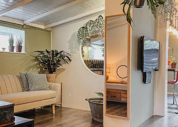 Planty - With Bath Tub Halle